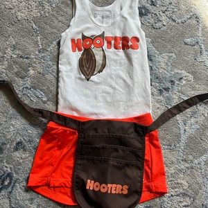 Hooters Halloween costume- x small, comes with apron